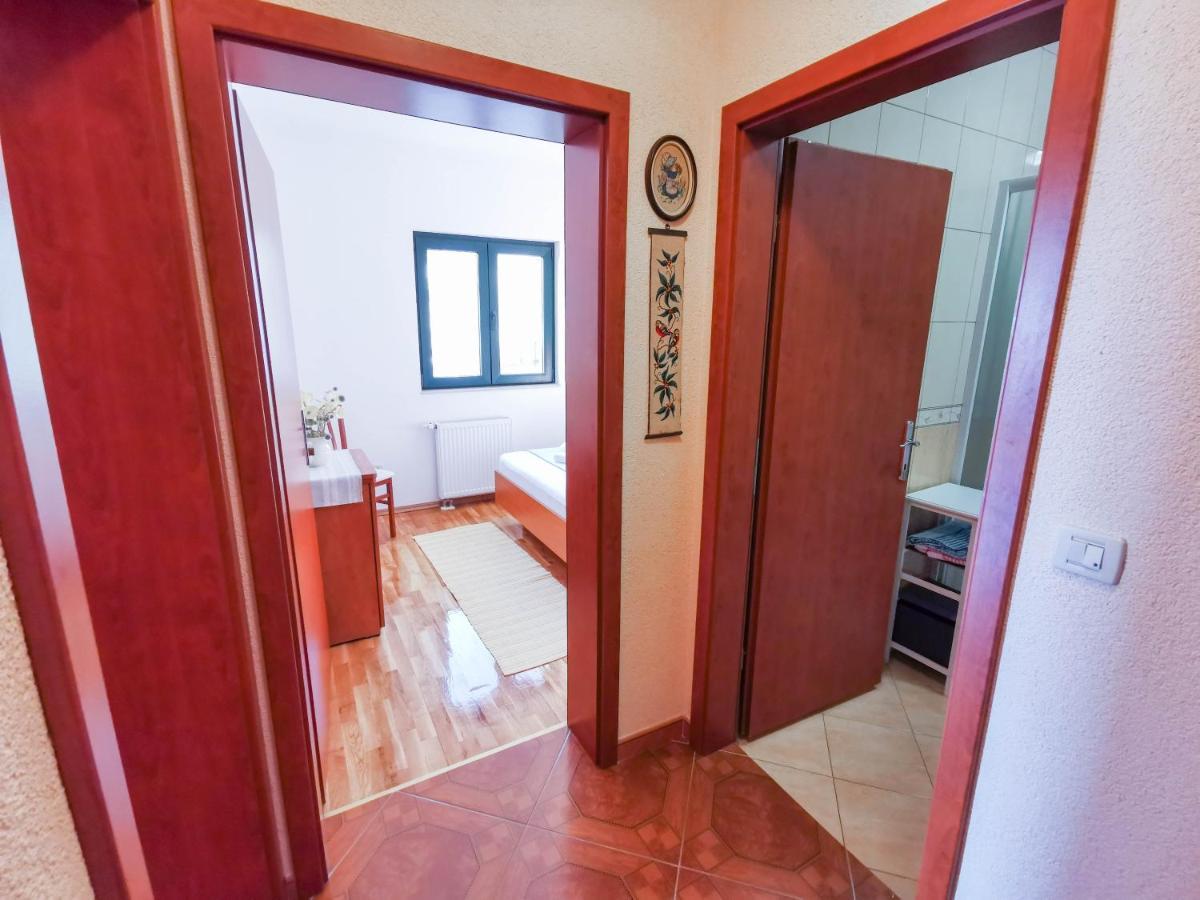 Apartments Vukovic Vanja Makarska Exterior photo
